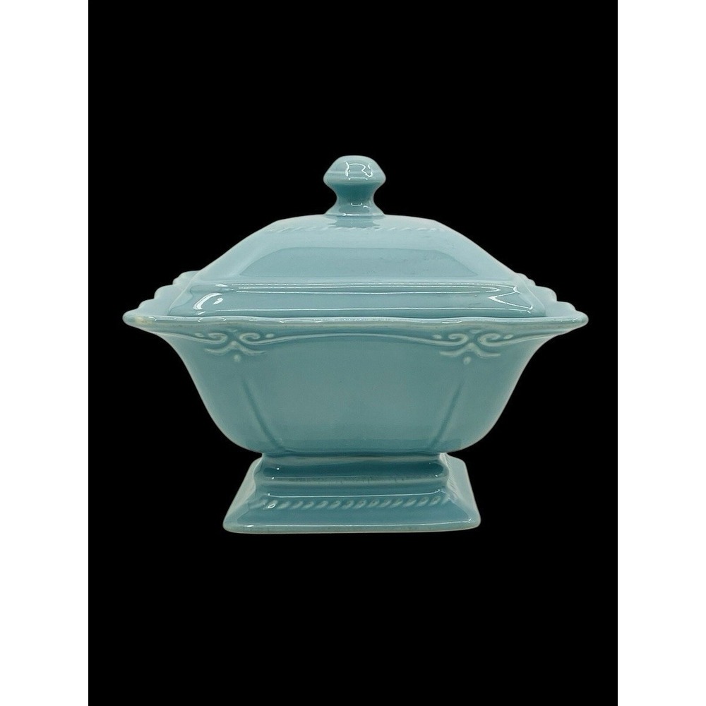 Southern Living Gallery Collection  Pacific Lidded Vegetable Bowl 41036 Blue